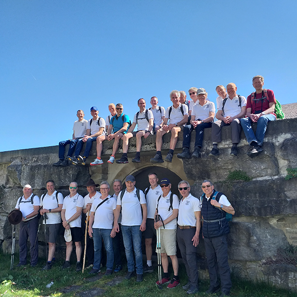 Männerfit-Gruppe bei einer gemeinsamen Wanderung